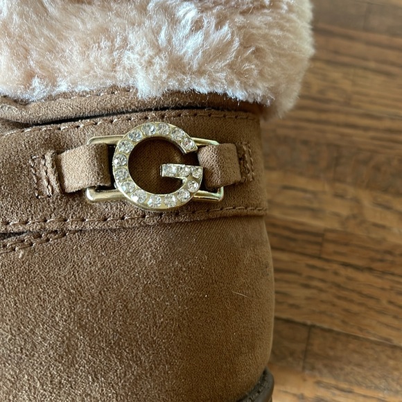 GUESS FURRY TAN SUEDE BOOTS RHINESTONES 9-1/2m - Picture 2 of 9